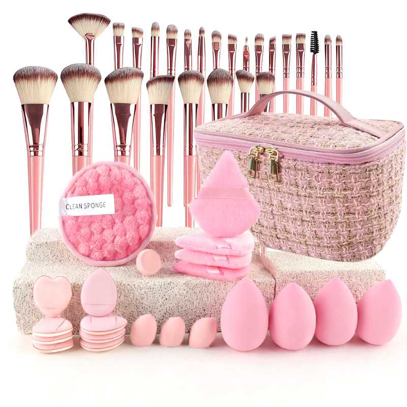Makeup Brush Set Chic Fragranc - Travel Accessories Set recension och pris