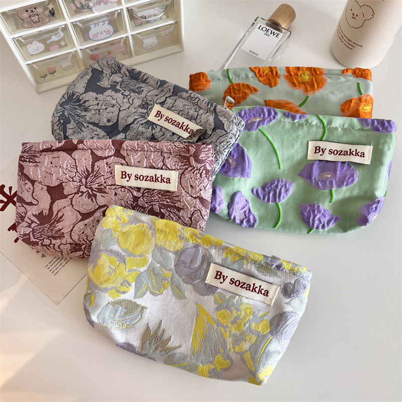 French Embossed Flowers Travel - Travel Accessories Kit For Women recension och pris